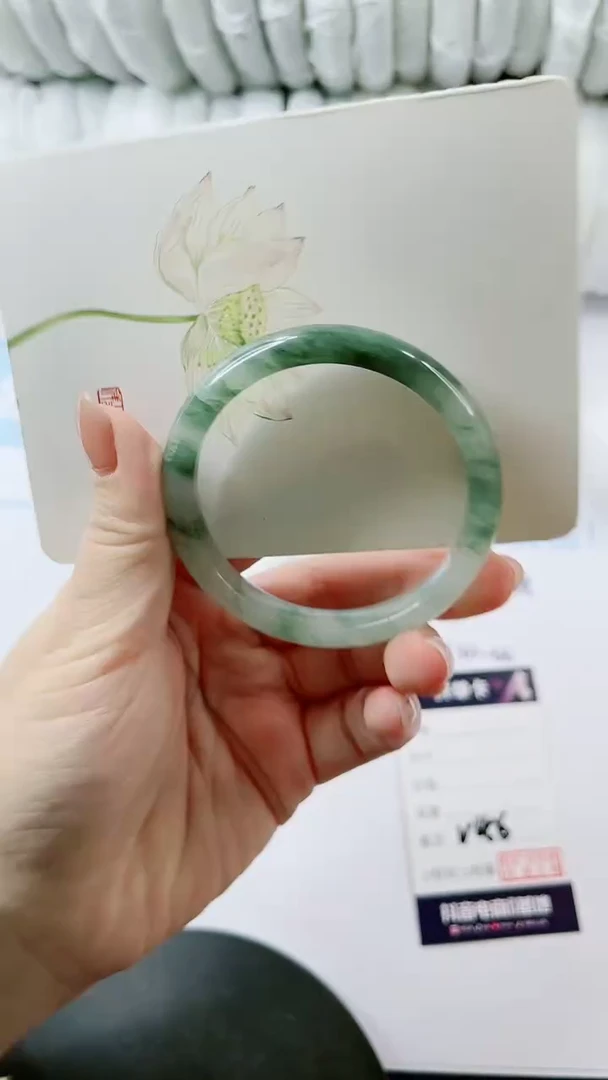 【闪购商品】石英质玉手镯未镶嵌多样性发货V46