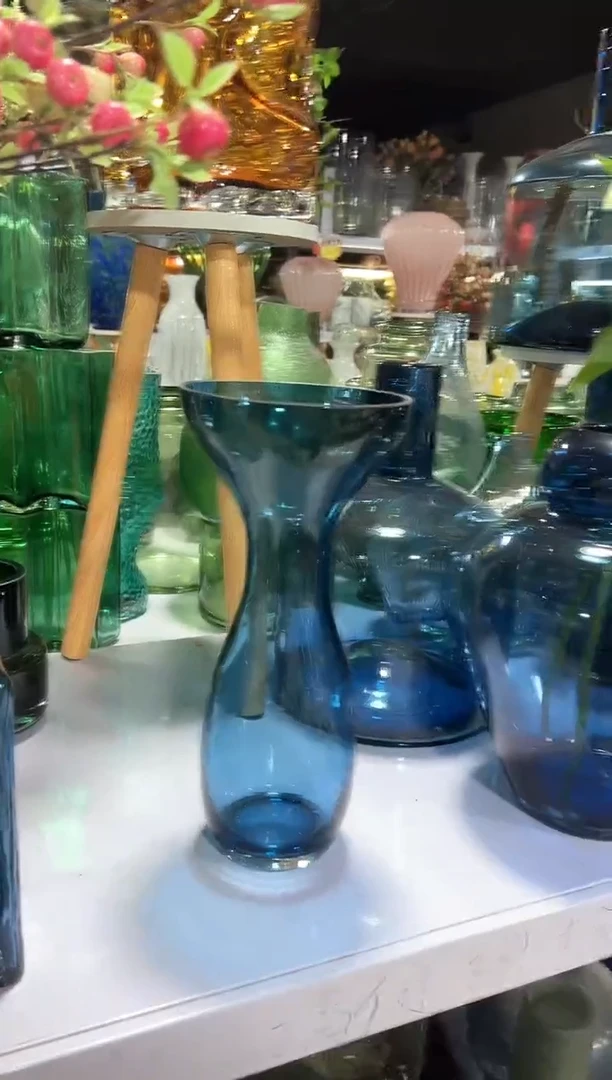 【闪购商品】无铅玻璃蓝色花瓶