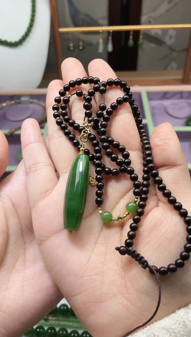 吊坠(不含链)18K金镶嵌和田玉（碧玉）勒子吊坠