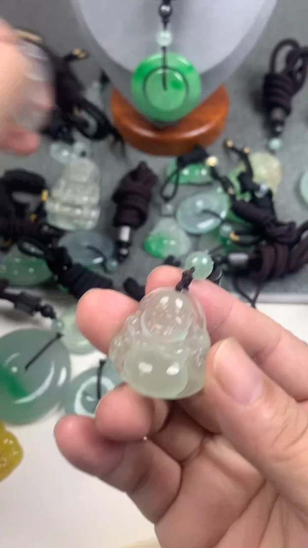天**雨缅翠冰透挂件吊坠003