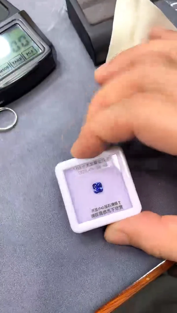 裸石蓝宝石1.07ctCGTL-04138