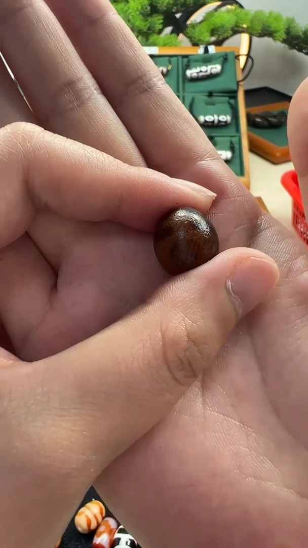 玛瑙/玉髓（覆膜）颈饰未镶嵌42.（微瑕随机发货）