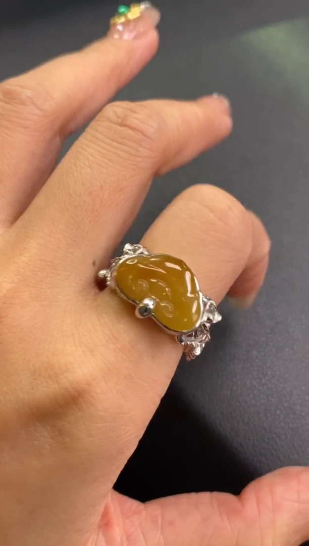 颈饰银S925镶嵌翡翠小***嘛净货17158