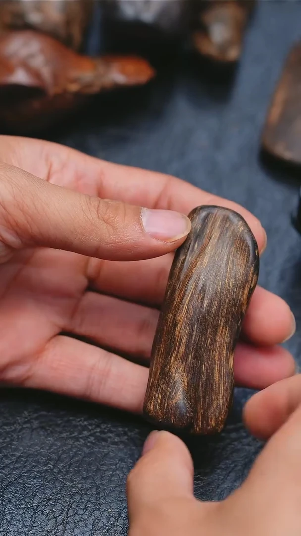 手把件沉香沉水达拉干软丝29g+