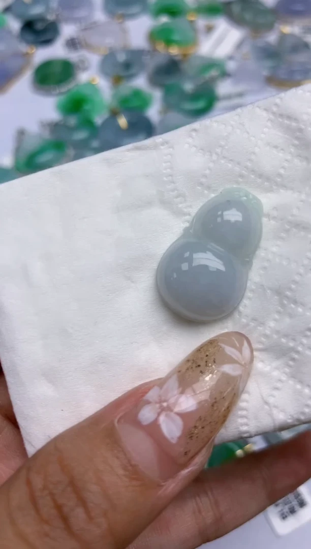 翡翠未镶嵌颈饰天然A货翡翠