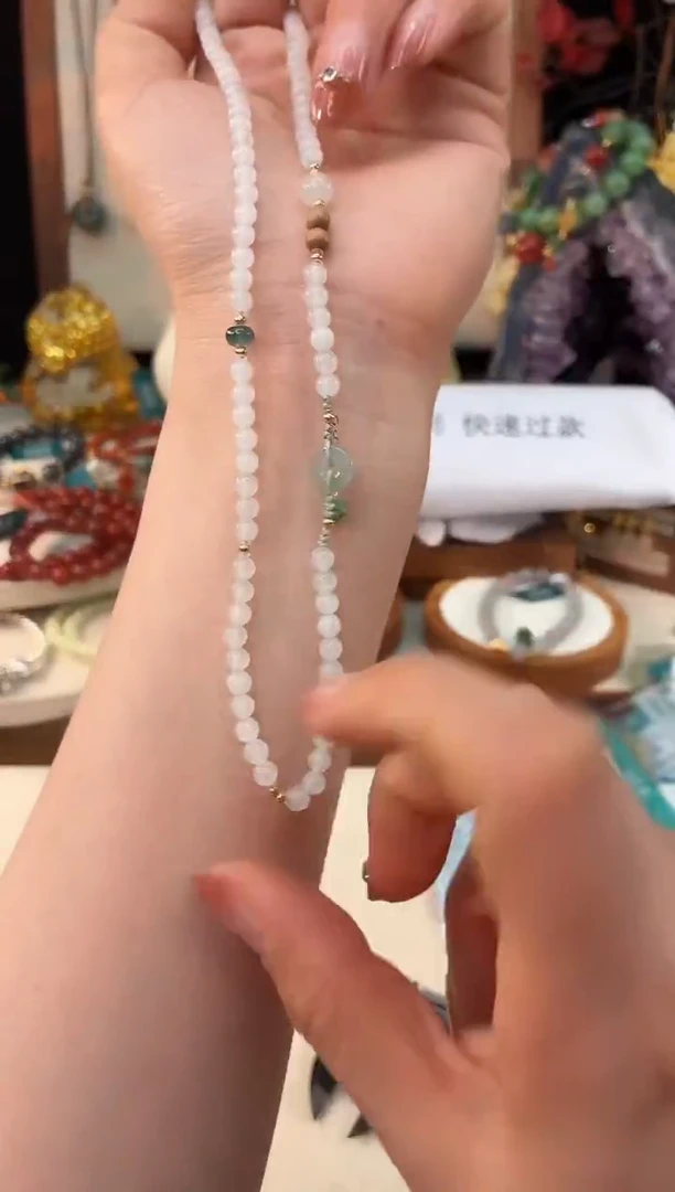 未镶嵌和田玉颈饰@@F921D017159