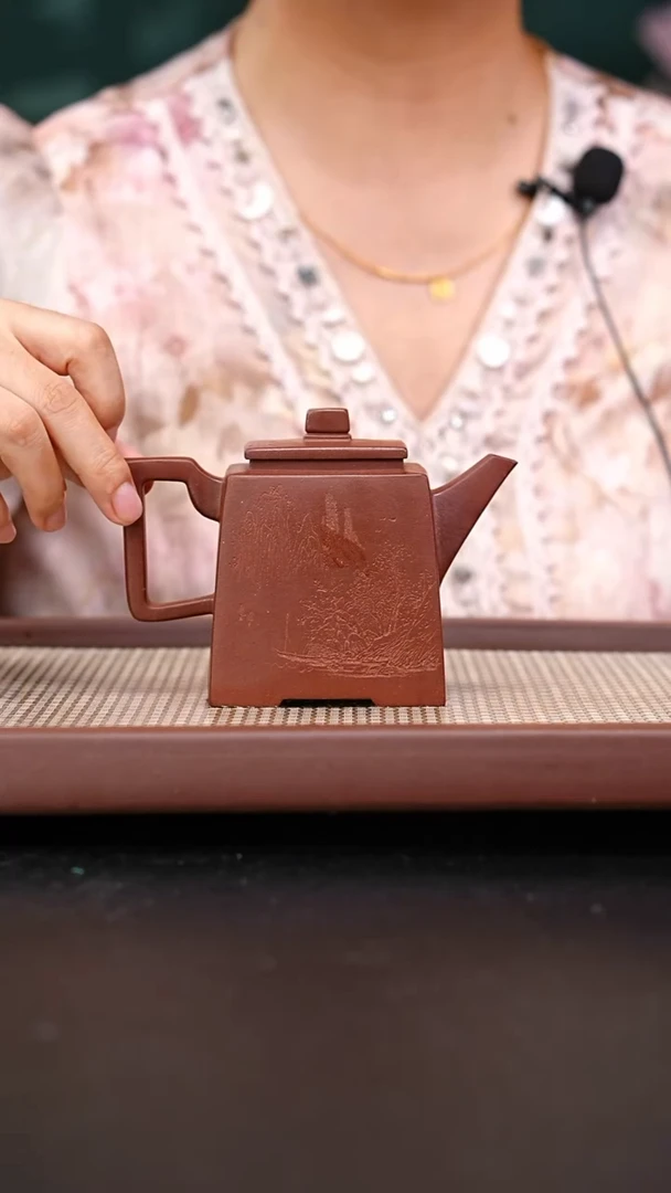 茶壶紫砂红皮龙四方升方刻山水260