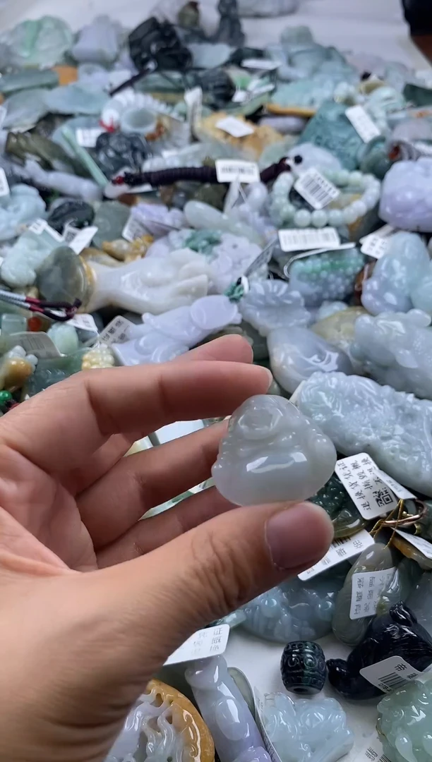 翡翠未镶嵌吊坠(不含链)缅甸A货翡翠000949
