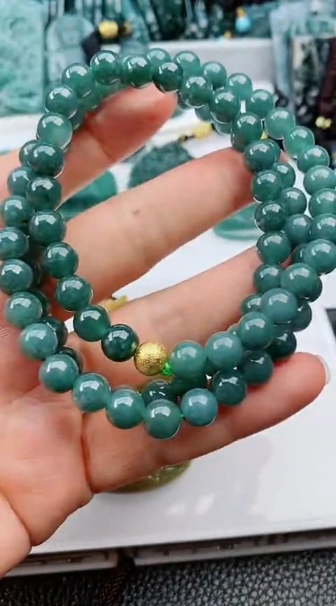 翡翠未镶嵌颈饰