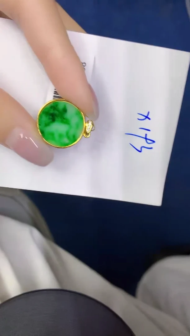 颈饰未镶嵌翡翠缅甸天然翡翠A货