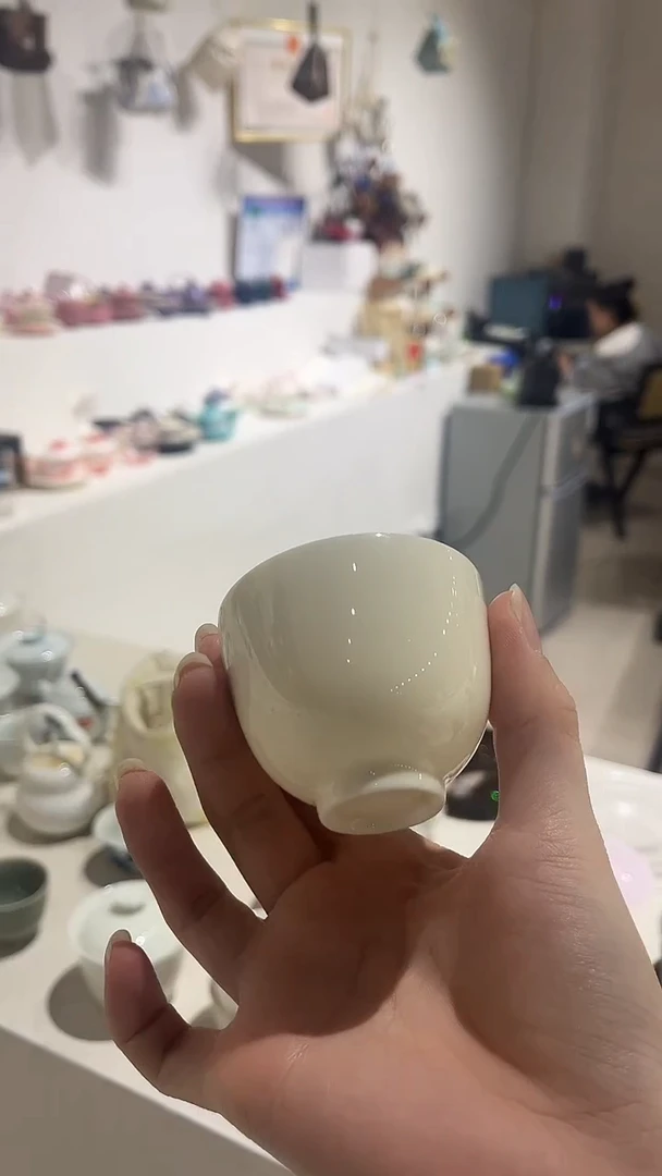 白瓷杯子2哈哈哈哈