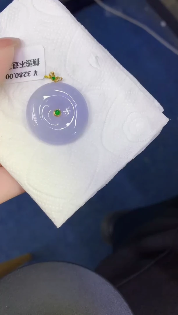 颈饰18K金镶嵌翡翠缅甸天然翡翠A货