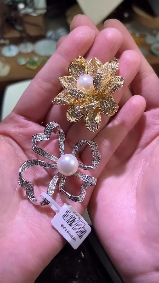 【闪购商品】淡水珍珠胸饰合金99胸针