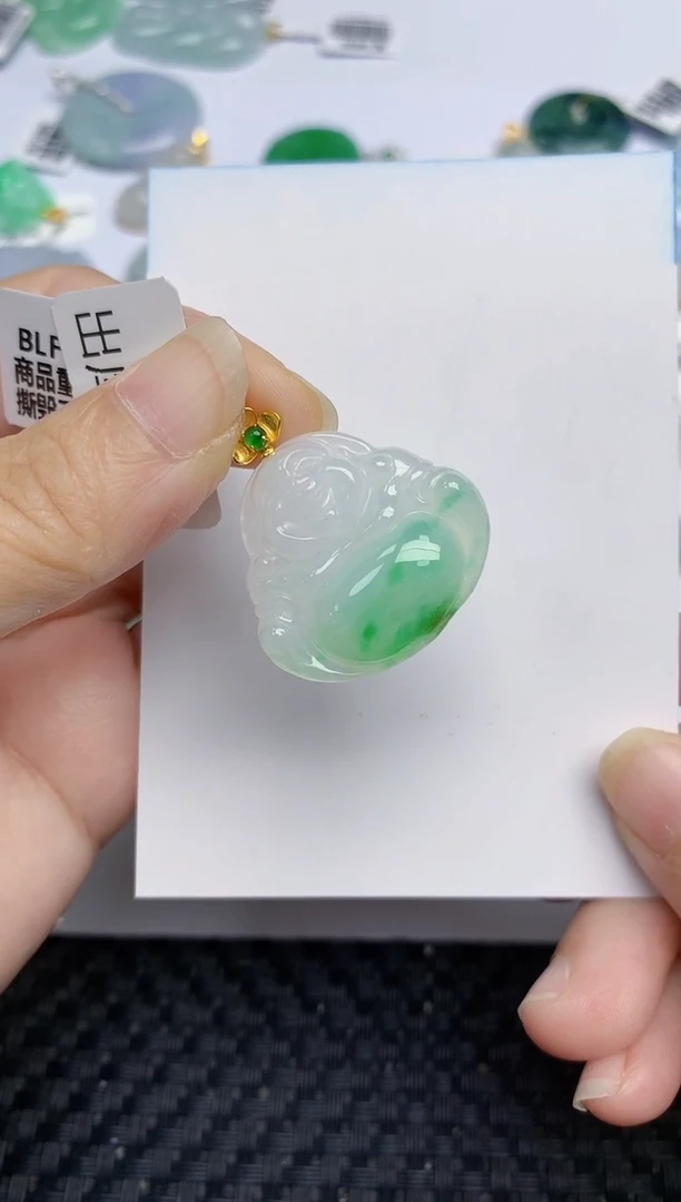 翡翠18K金镶嵌颈饰天然翡翠A货