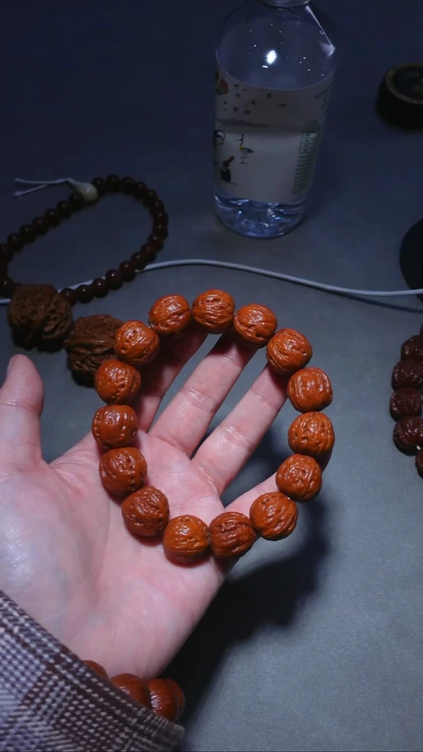 手串文玩核桃18左右宽树皮纹京八棱