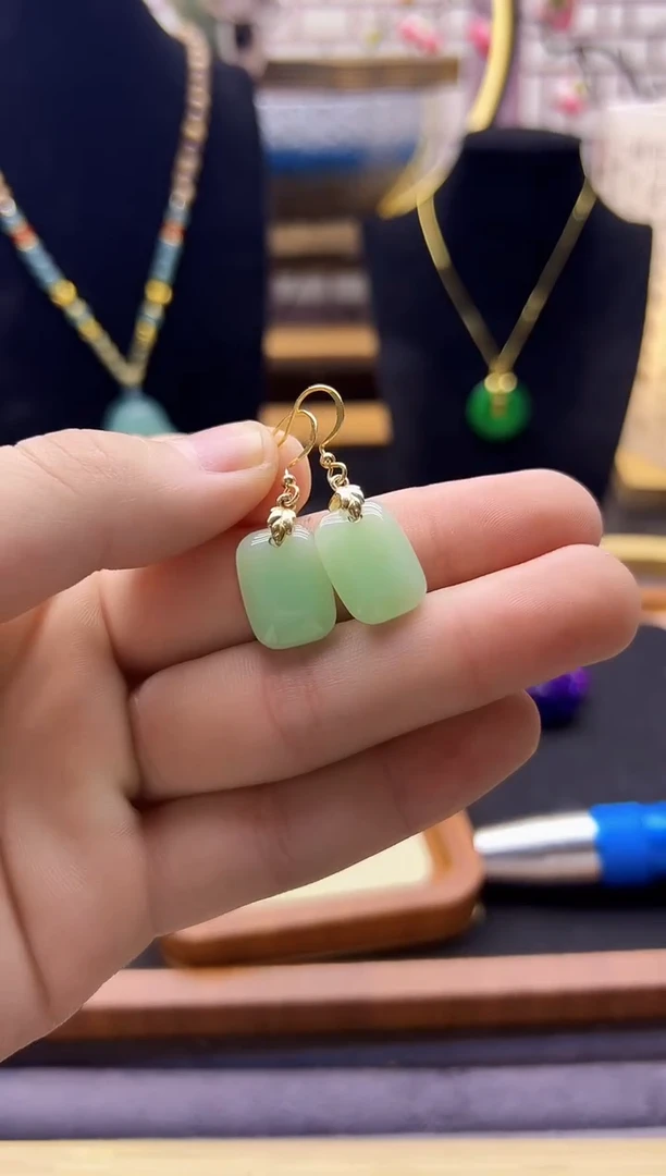 【闪购商品】和田玉耳饰14K金镶嵌E227