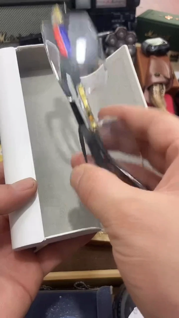 瓷片闪购商品  如图所示