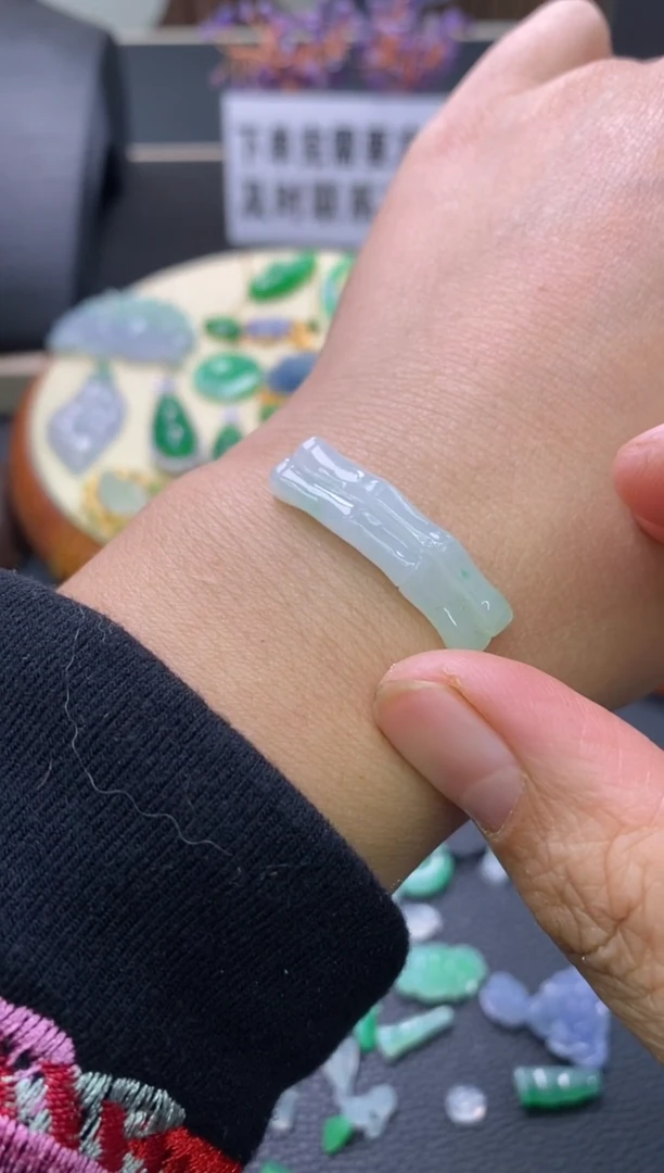 【闪购商品】翡翠颈饰未镶嵌翡翠净货29353