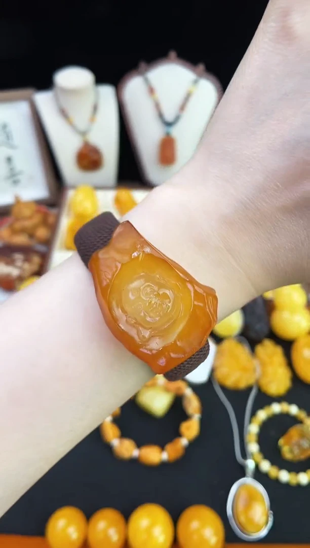琥珀未镶嵌珠宝奇石柒月