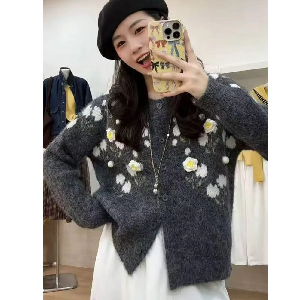 韩系圆领立体花朵刺绣针织开衫宽松甜美毛衣外套0566