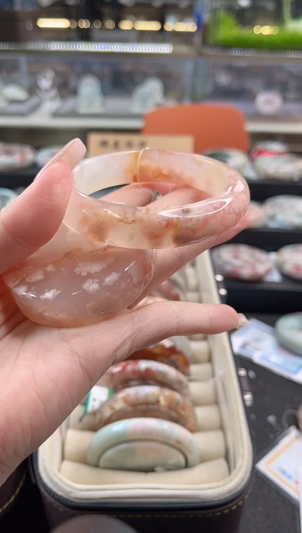未镶嵌手镯石英质玉尘*丷圈口（赠品镯心）