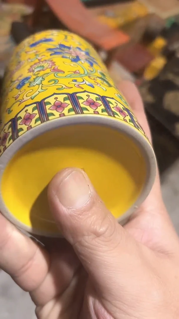 木闪电购链接精品摆件笔筒