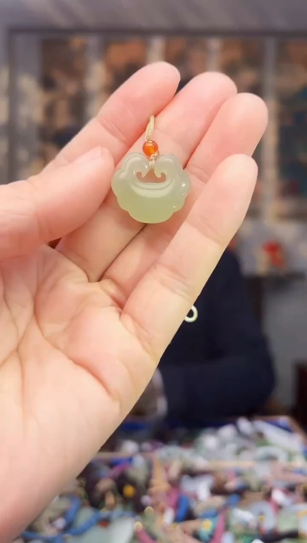 【闪购商品】和田玉挂件未镶嵌拍一发一