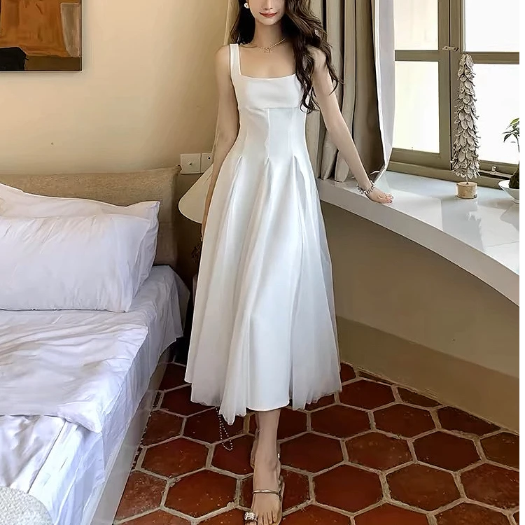 CherryShe【落月光】夏季新款法式简约风气质显瘦白色吊带连衣裙