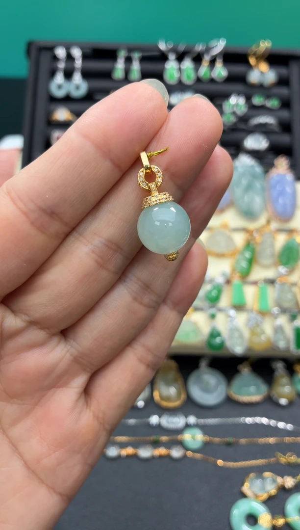 翡翠未镶嵌颈饰天然翡翠A货