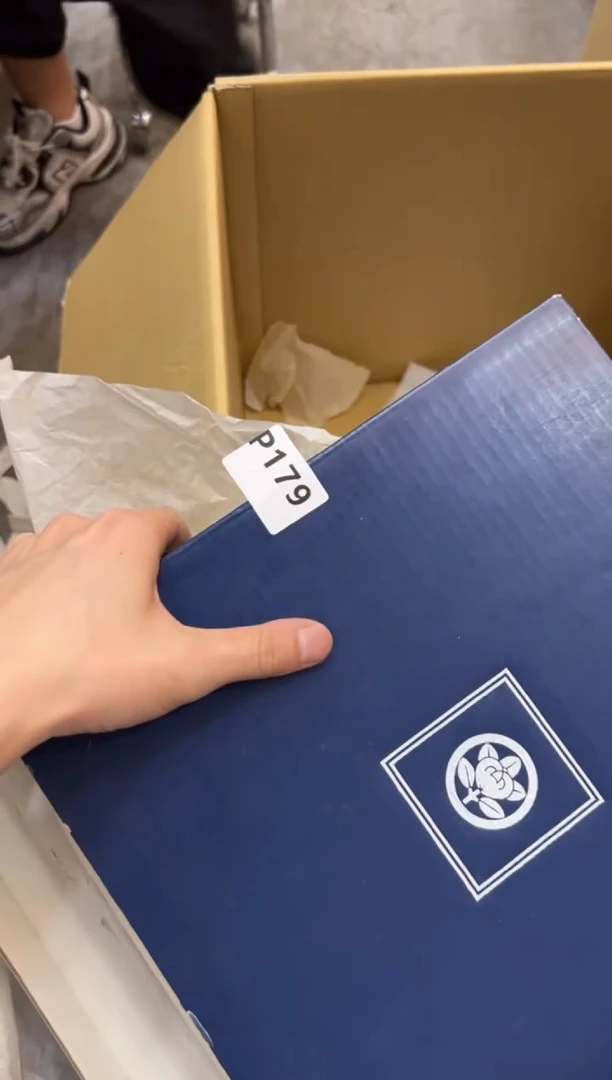 其他开****?179中古商品，谨慎参拍