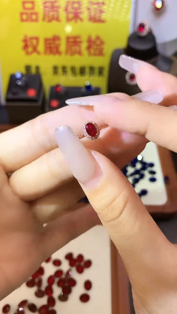 红宝石戒指银S925镶嵌........