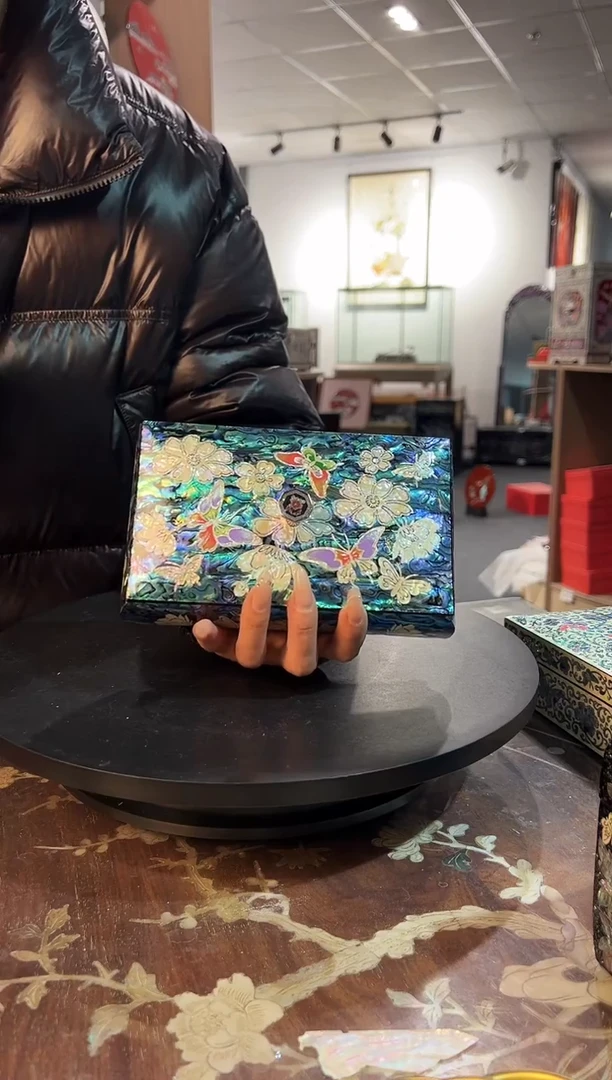 黑金鲍·弘贝雅螺钿漆器文化馆