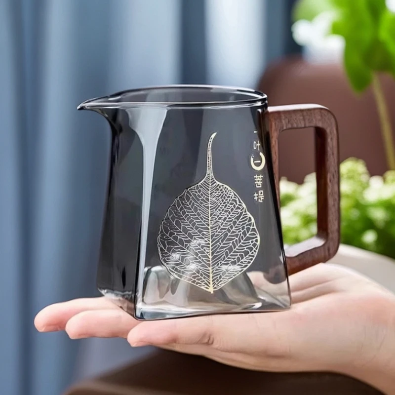 观山公道杯高硼硅玻璃公杯骤冷骤热不易炸裂实木防烫把手