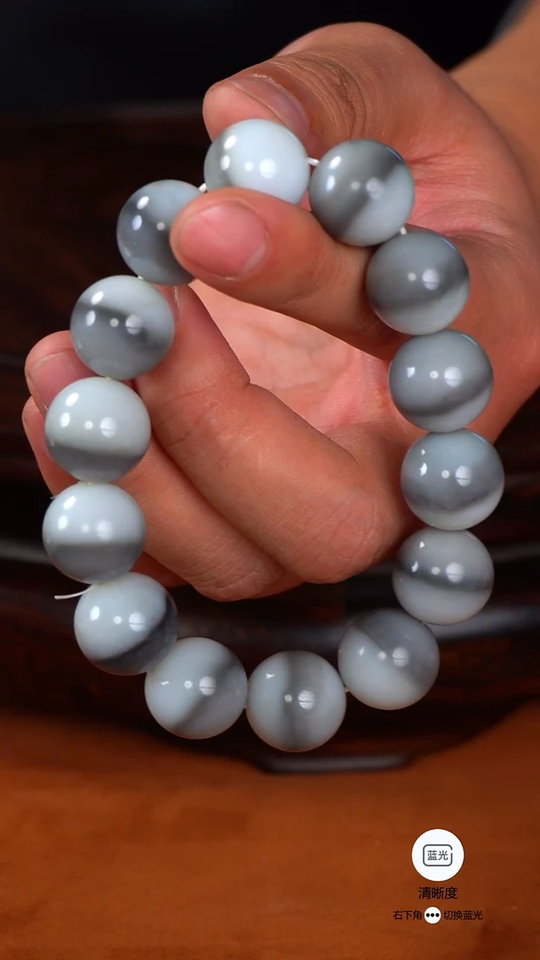 未镶嵌和田玉挂件伊*神手串