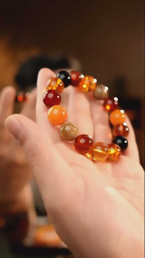 琥珀颈饰未镶嵌13+多宝手串