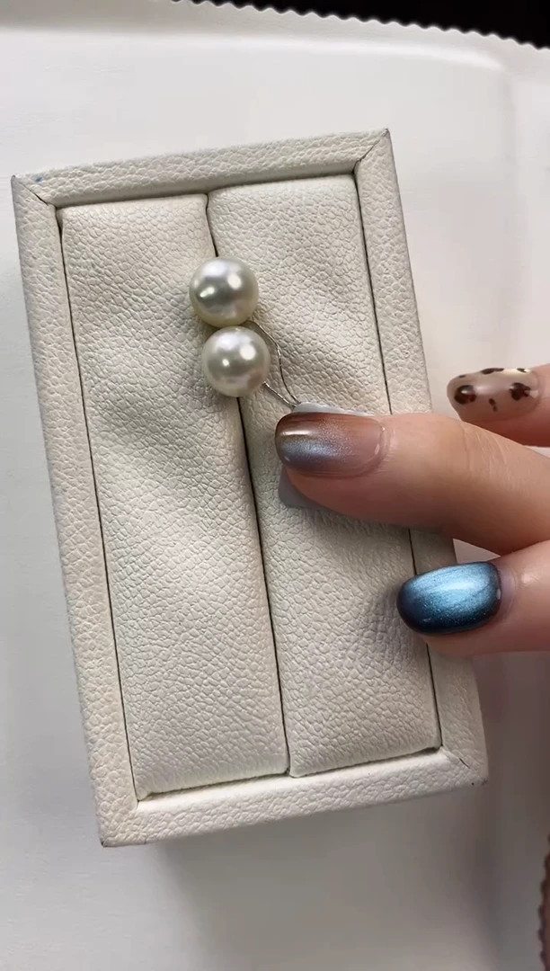 银S925镶嵌耳饰海水珍珠9-10澳白珍珠耳饰