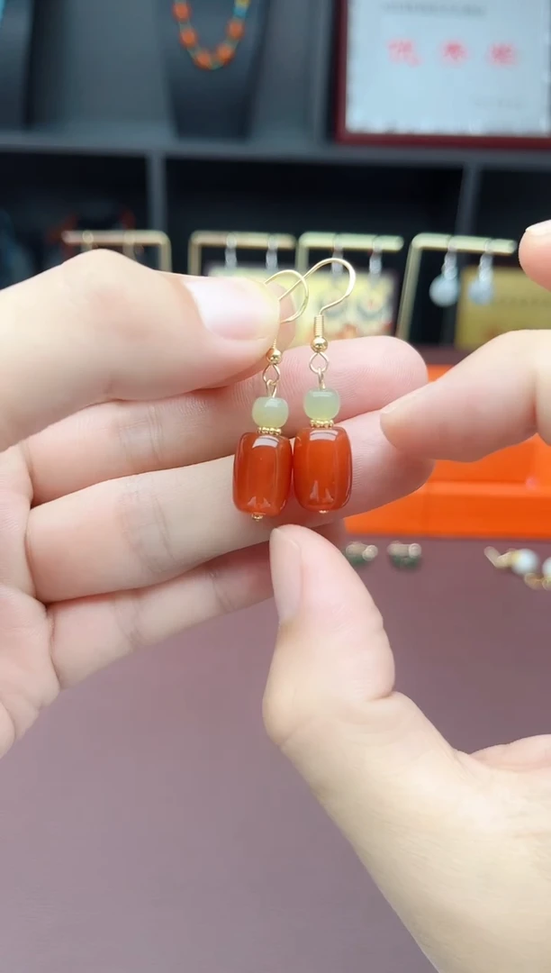 银S925镶嵌耳饰玛瑙/玉髓335000