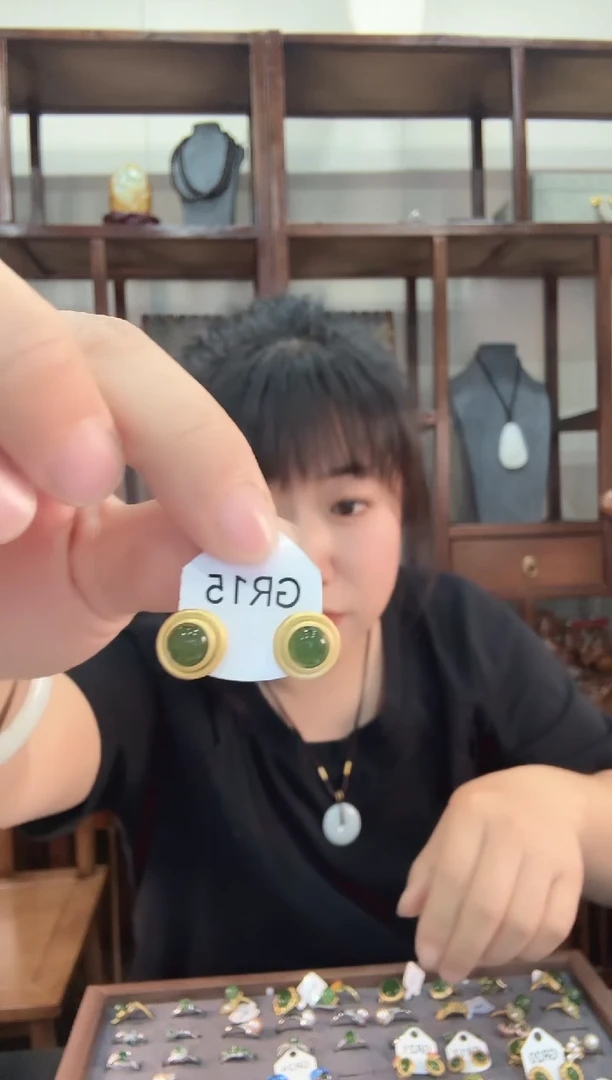 和田玉未镶嵌耳饰耳饰