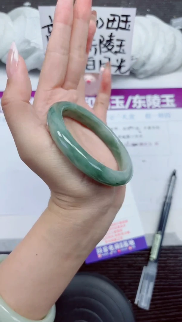 未镶嵌手镯石英质玉A197-57.58