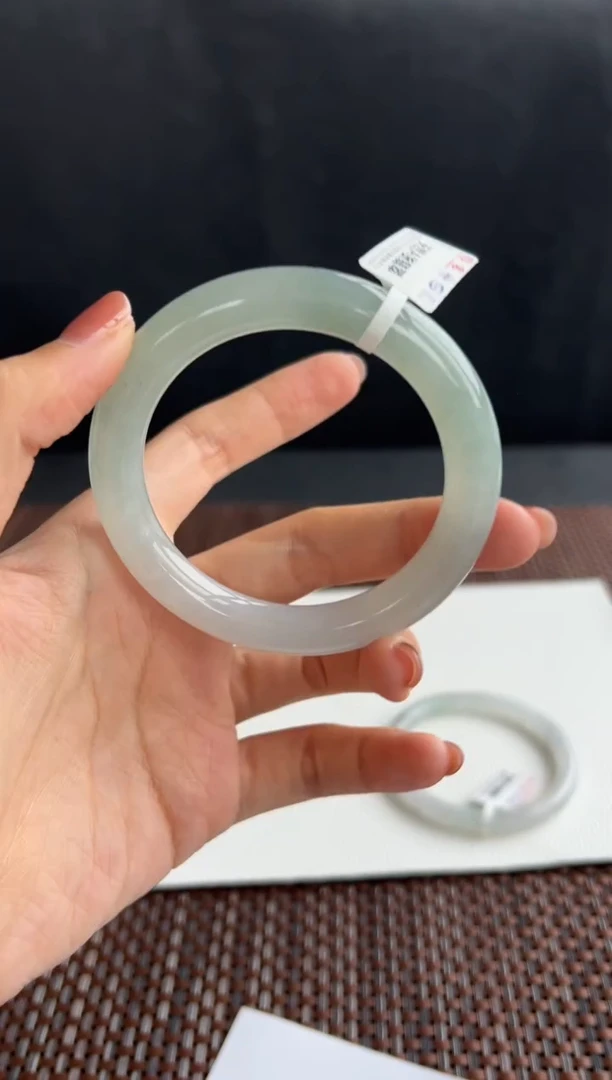 翡翠手镯未镶嵌53号56.2*9.9*10