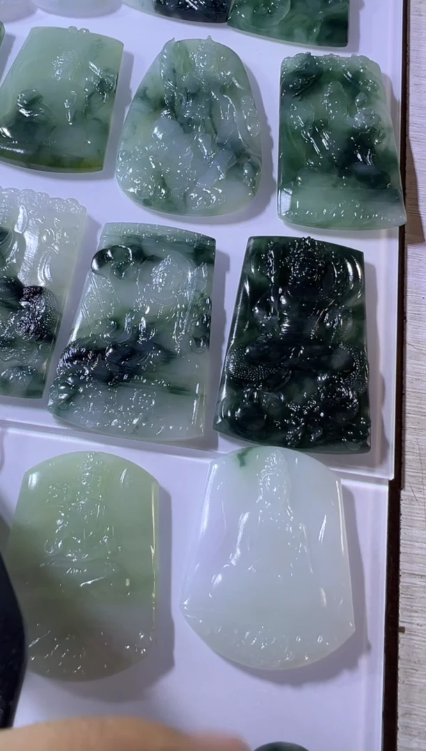 未镶嵌定制翡翠牌子