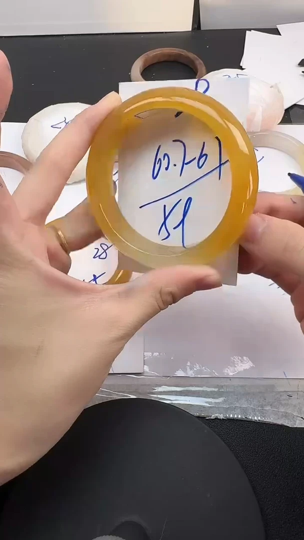 未镶嵌手镯石英质玉29/60-61