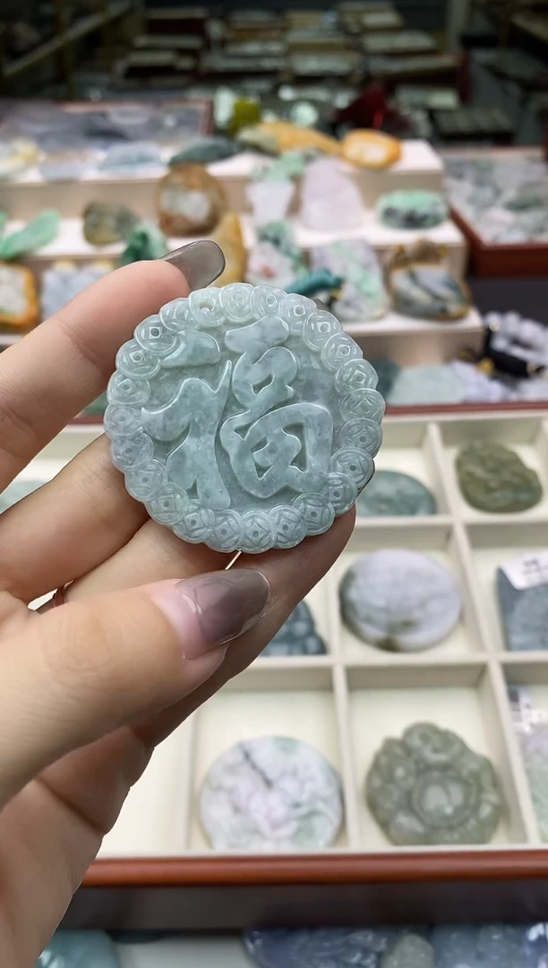 颈饰未镶嵌翡翠1