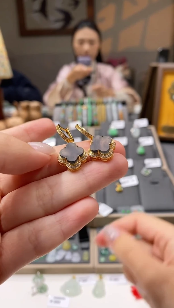 颈饰银S925镶嵌翡翠耳饰