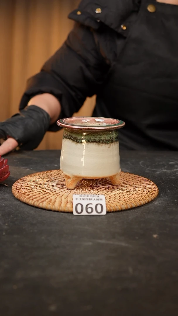 【闪购商品】瓷片060泥泥手工花盆口6-8高7-8