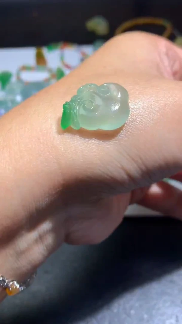 未镶嵌定制翡翠?***?毛货22*15.7*4.8