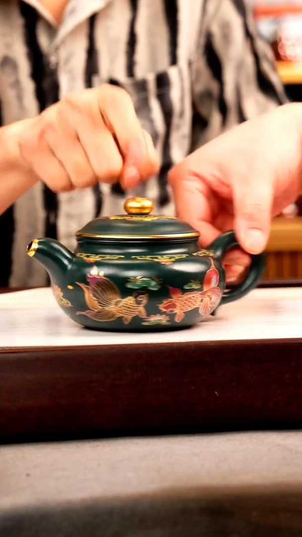 茶壶紫砂苏门答腊青 仿古 锦鲤珐琅彩