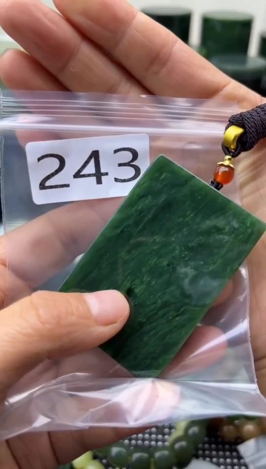 未镶嵌和田玉珠宝半成品牌子
