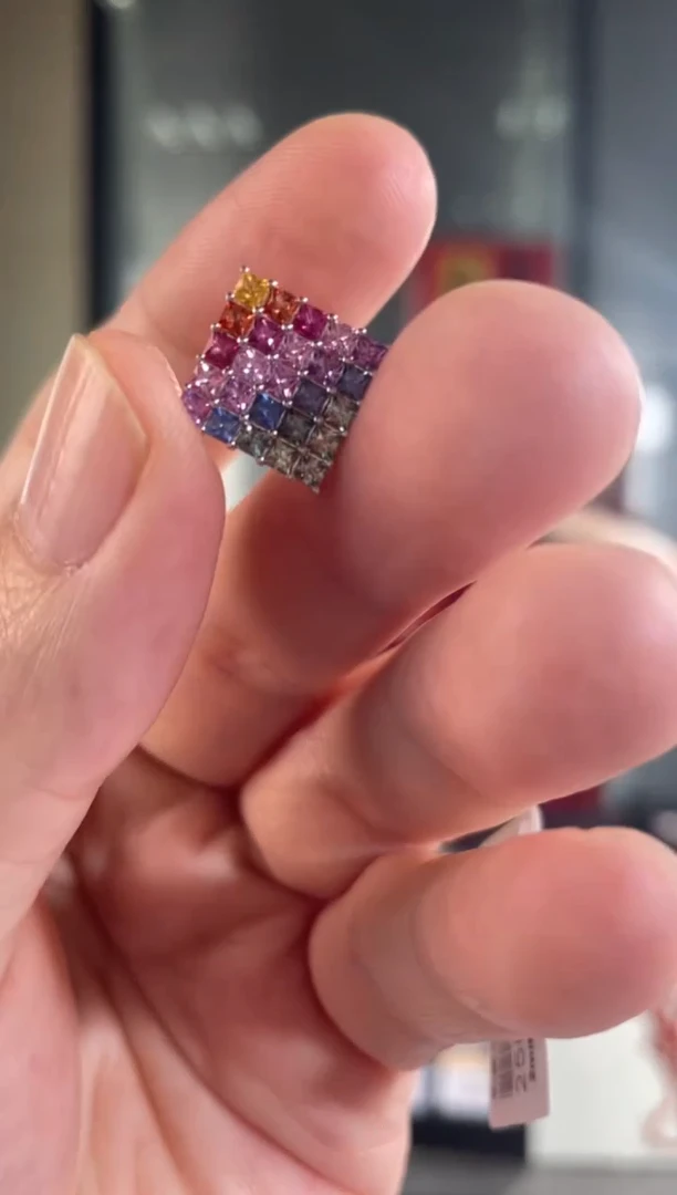 【闪购商品】彩色蓝宝石吊坠(不含链)18K金镶嵌吊坠