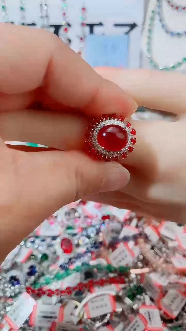 未镶嵌戒指红宝石红宝石戒指